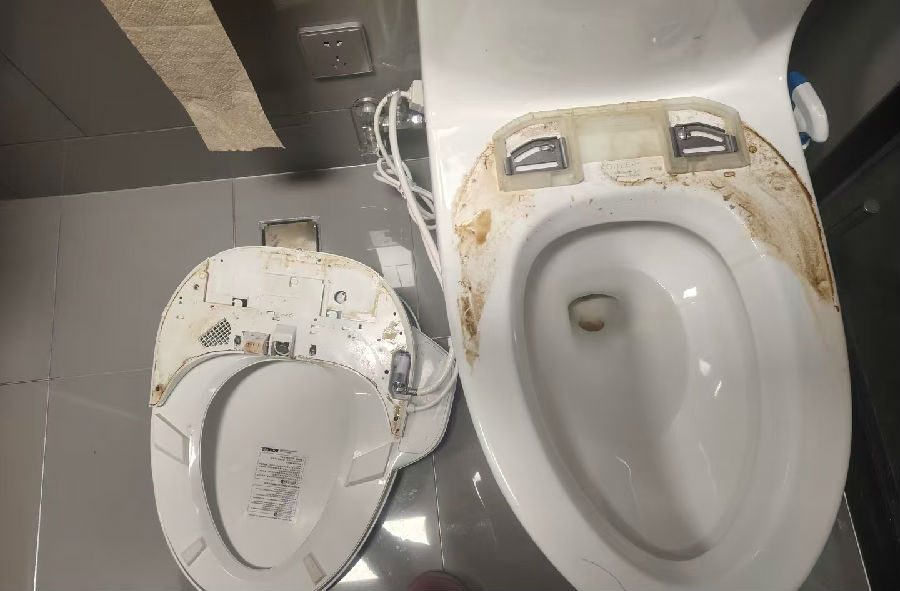 2000块的智能马桶主板坏了，选择维修还是换新的？